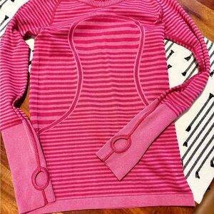 LuLuLemon 6 NWOT Pink Striped Long Sleeve Running Top